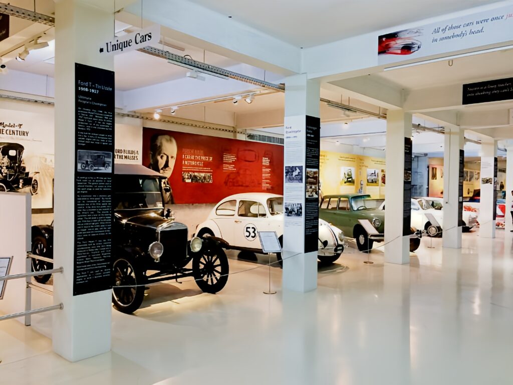 Gedee Car Museum